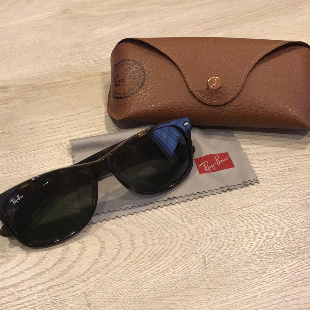 RayBan WayFarer Tortoise Sunglasses